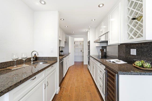 30 Mounds Road 402