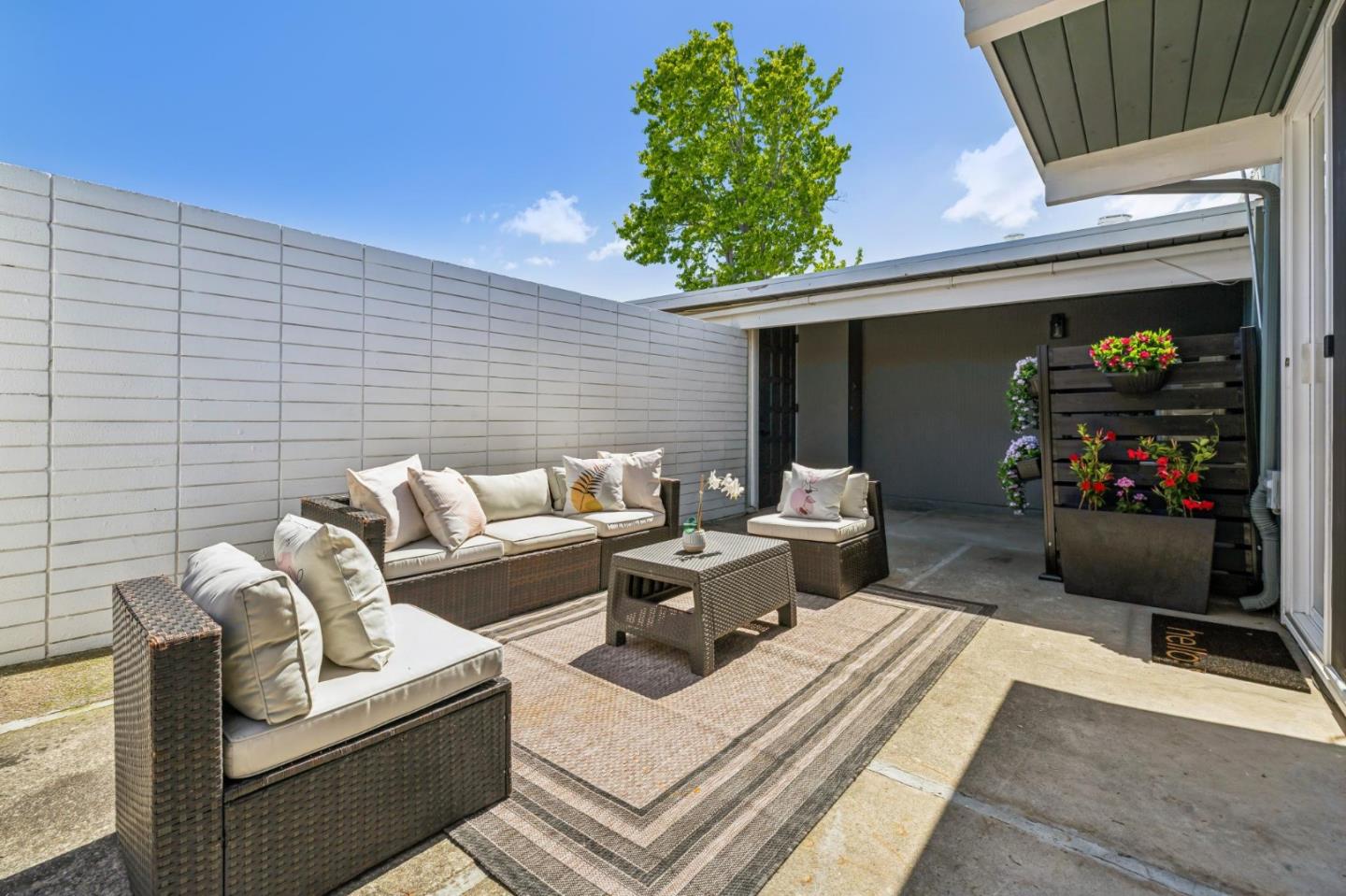809 Constitution Drive