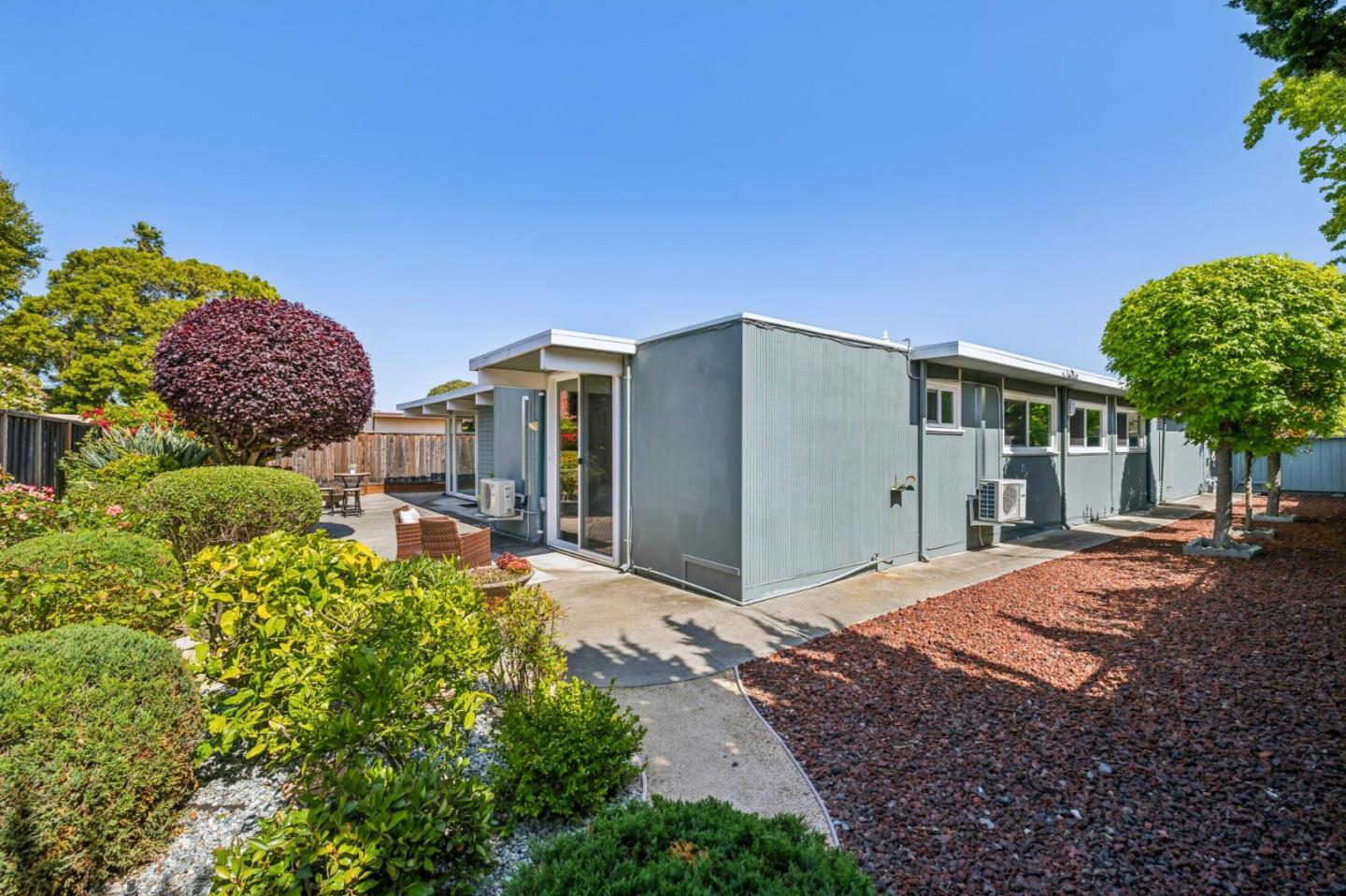 809 Constitution Drive