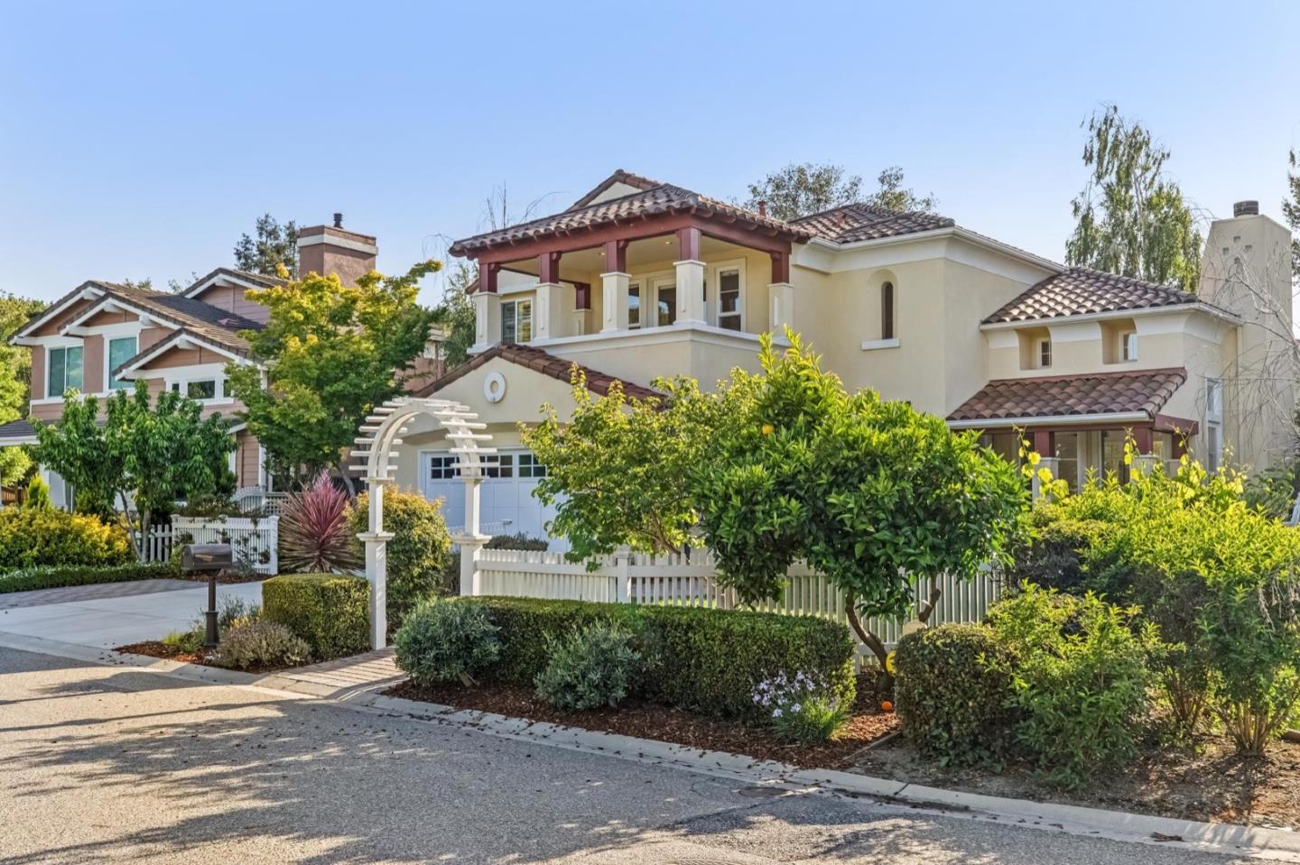1596 Summerfield Drive