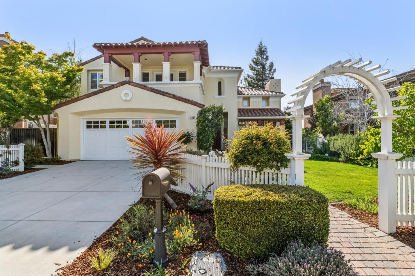 1596 Summerfield Drive