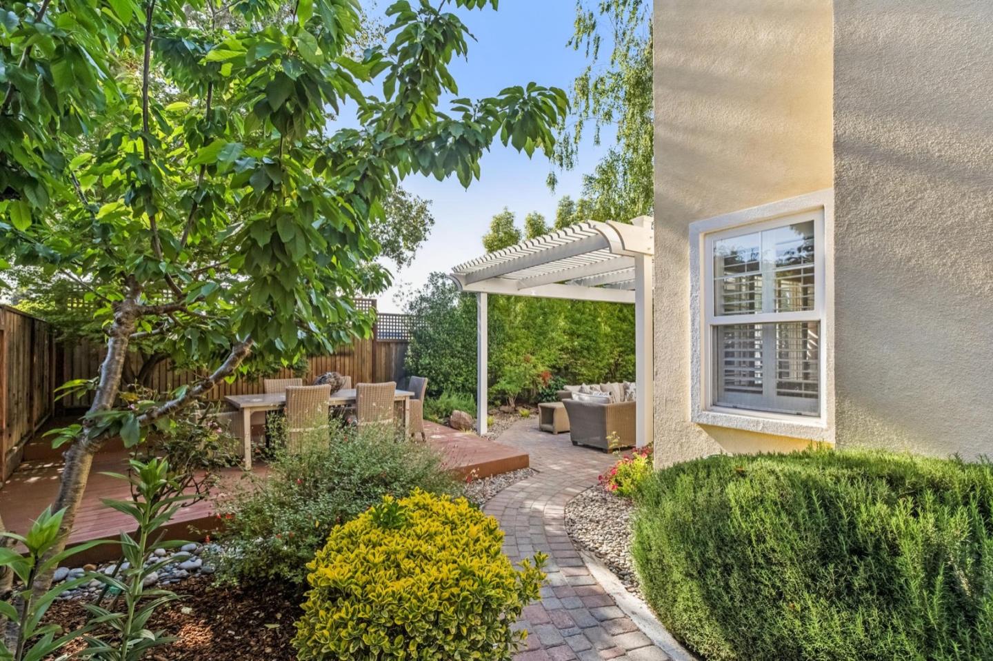 1596 Summerfield Drive