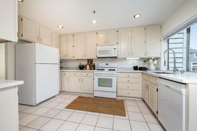 849 Columbia Circle
