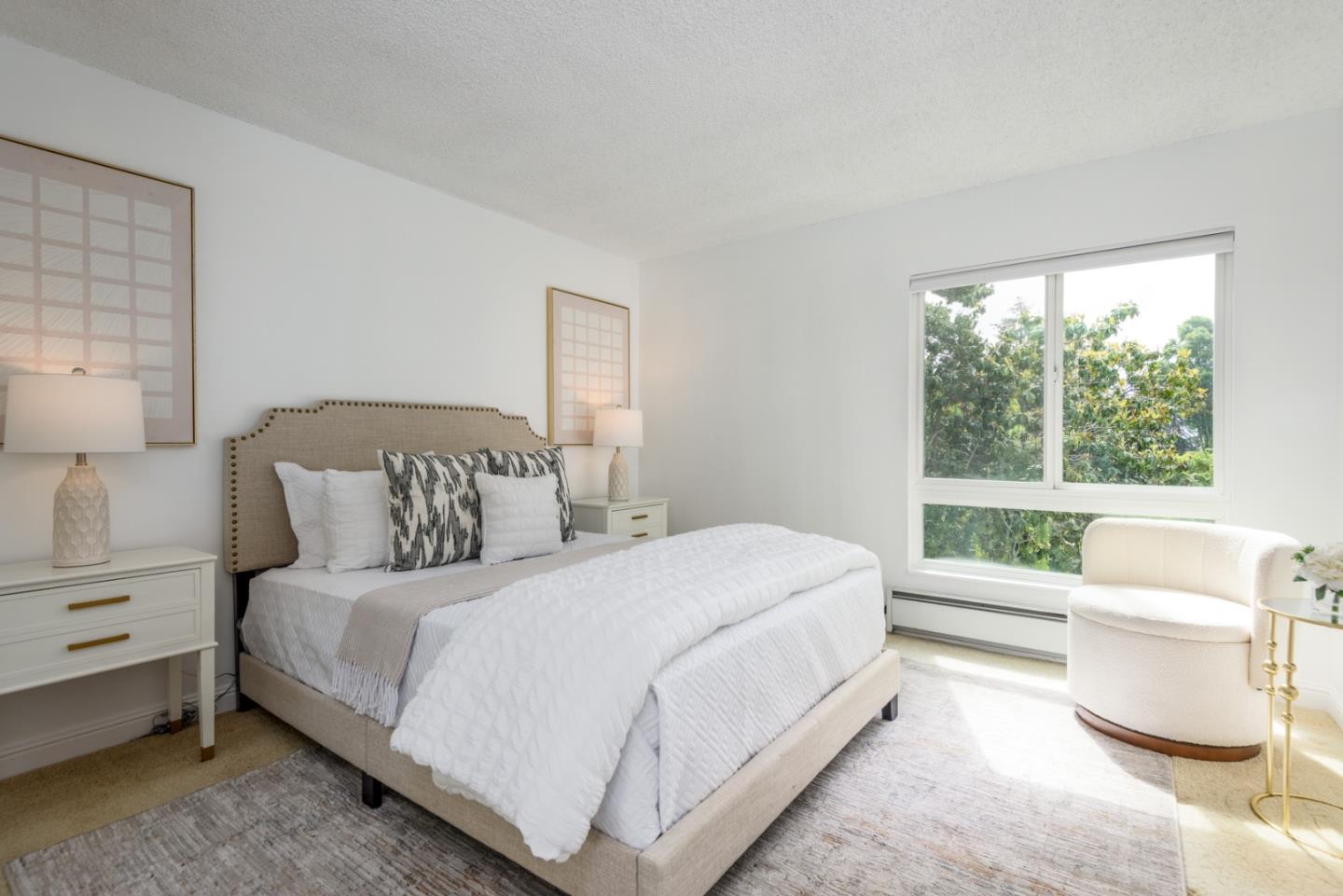 904 Peninsula Avenue 307