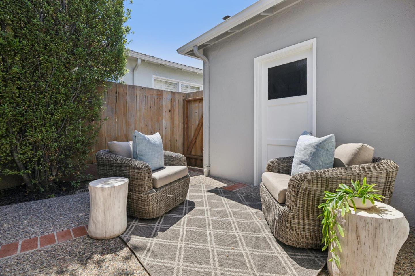 1636 Marco Polo Way