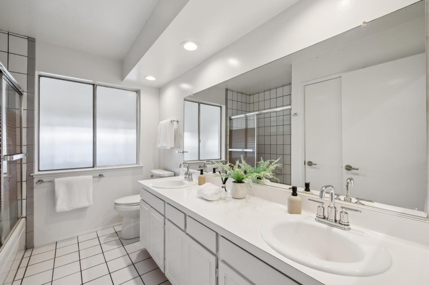 2247 Kenry Way
