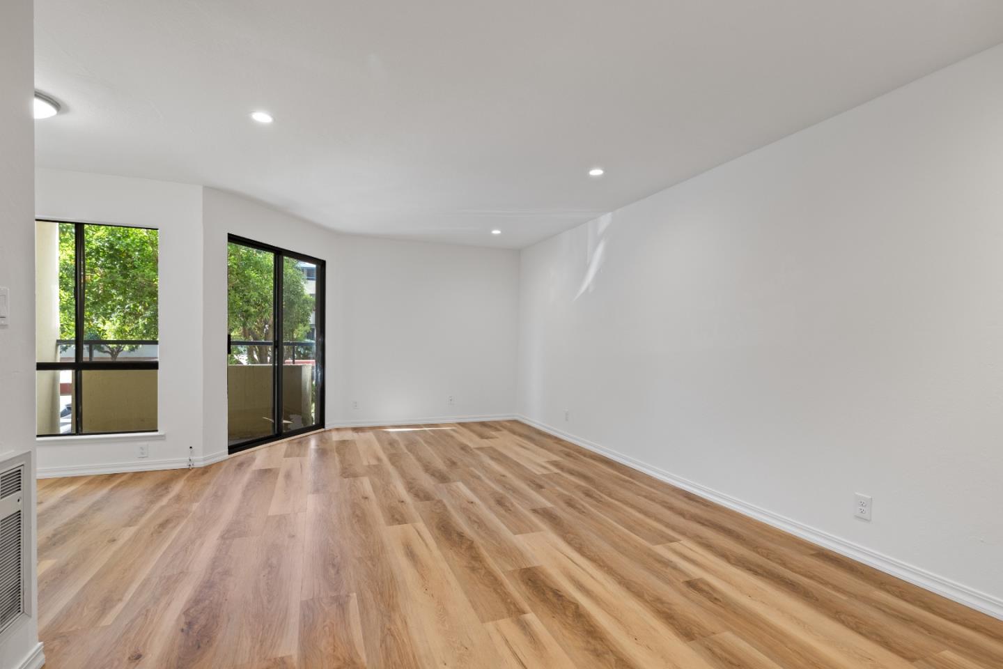 1551 Southgate Avenue 163