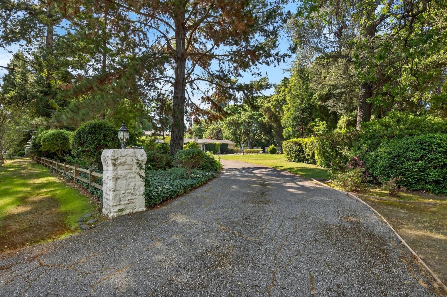 60 Ralston Road
