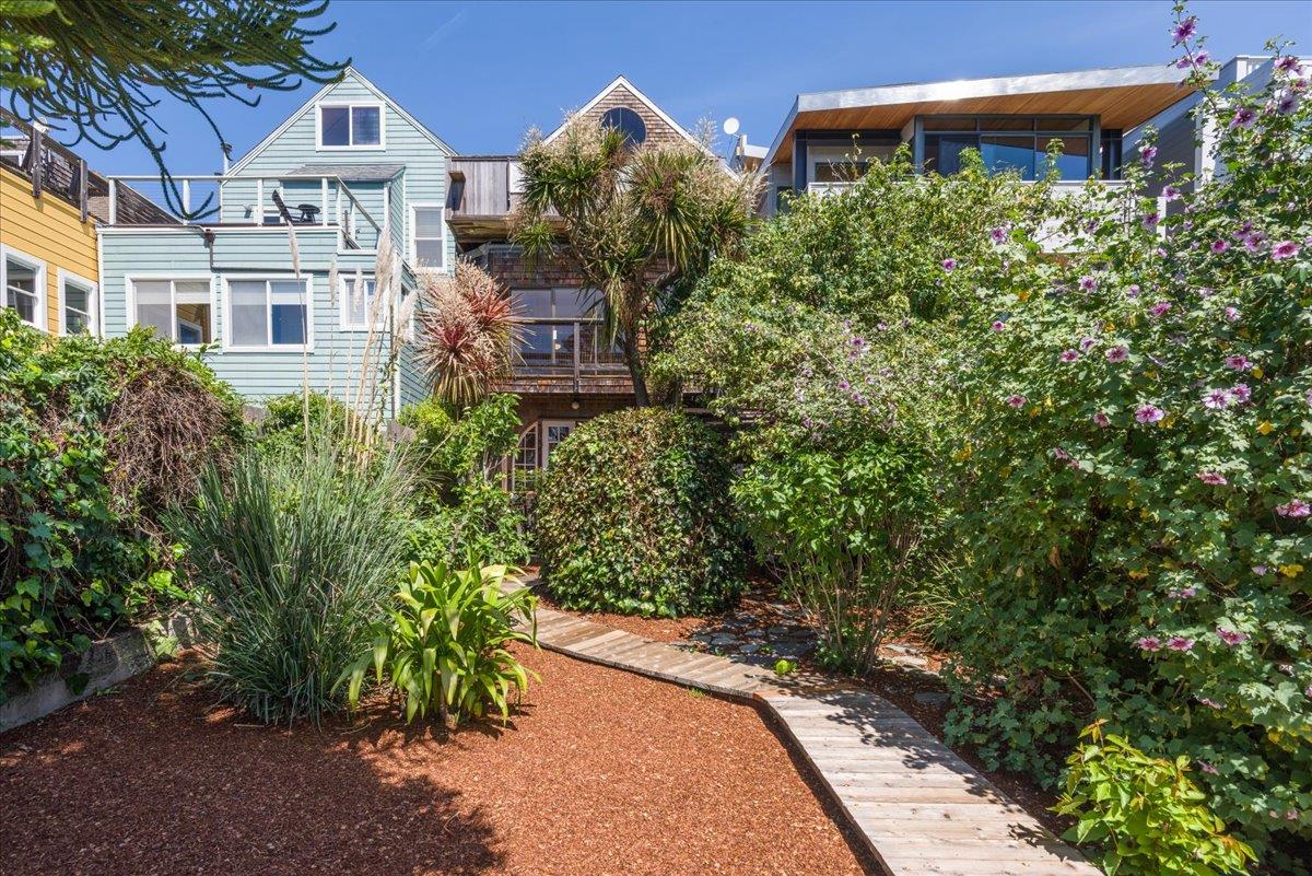 449 Alvarado Street