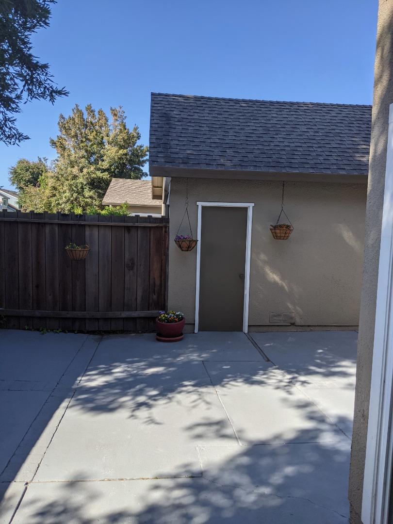 1041 Grebe Street
