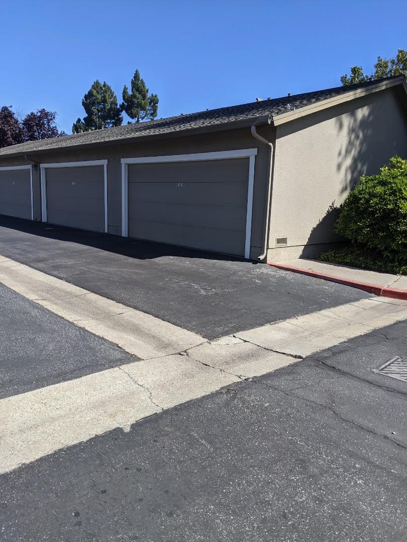 1041 Grebe Street