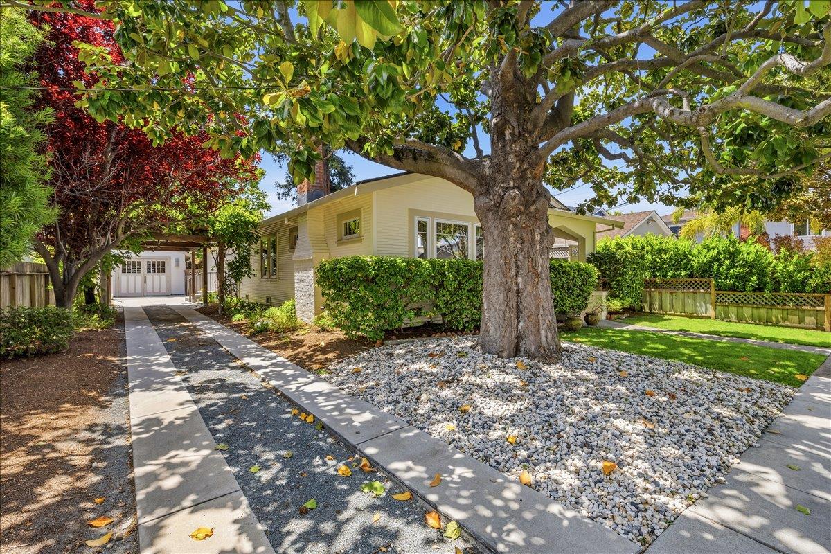 1447 Laguna Avenue