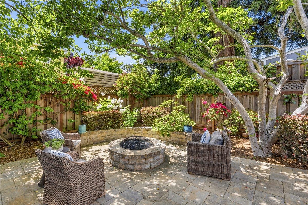 1447 Laguna Avenue