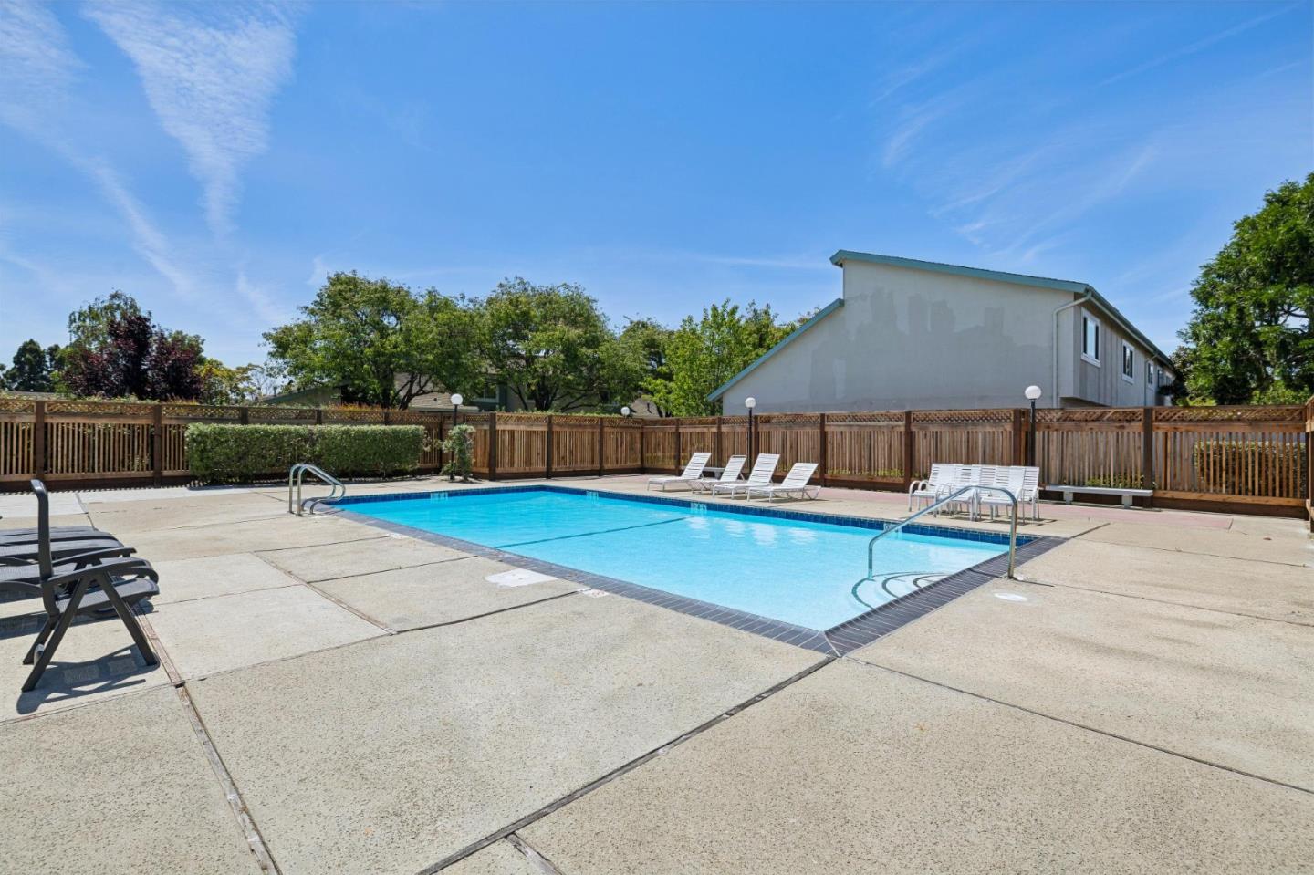 1035 Dove Lane