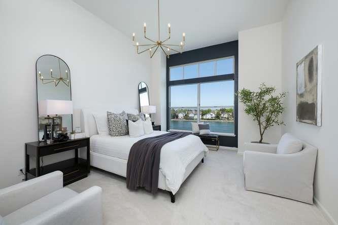 300 Baltic Circle 318