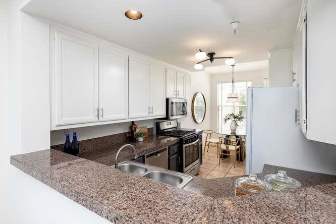 300 Baltic Circle 318