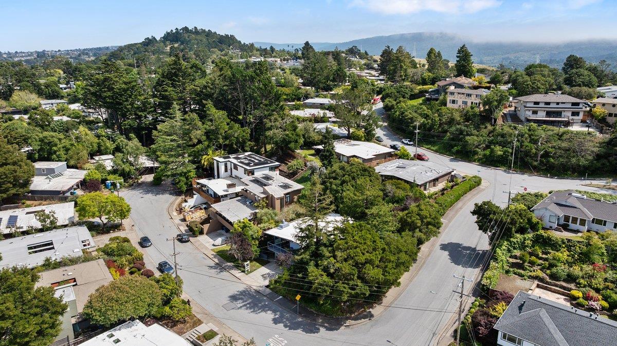 10 Laurel Hill Court
