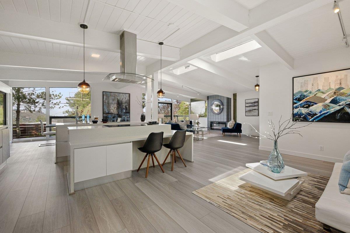 10 Laurel Hill Court