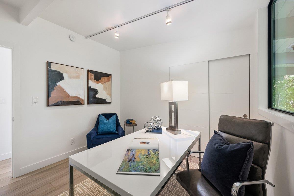 10 Laurel Hill Court