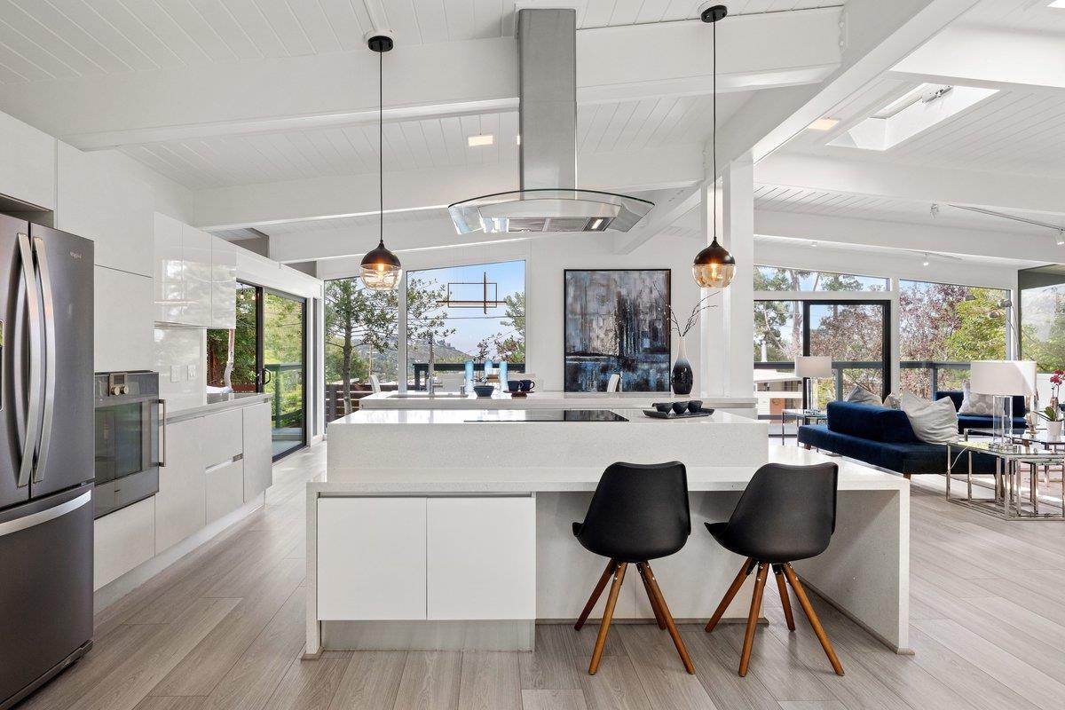10 Laurel Hill Court
