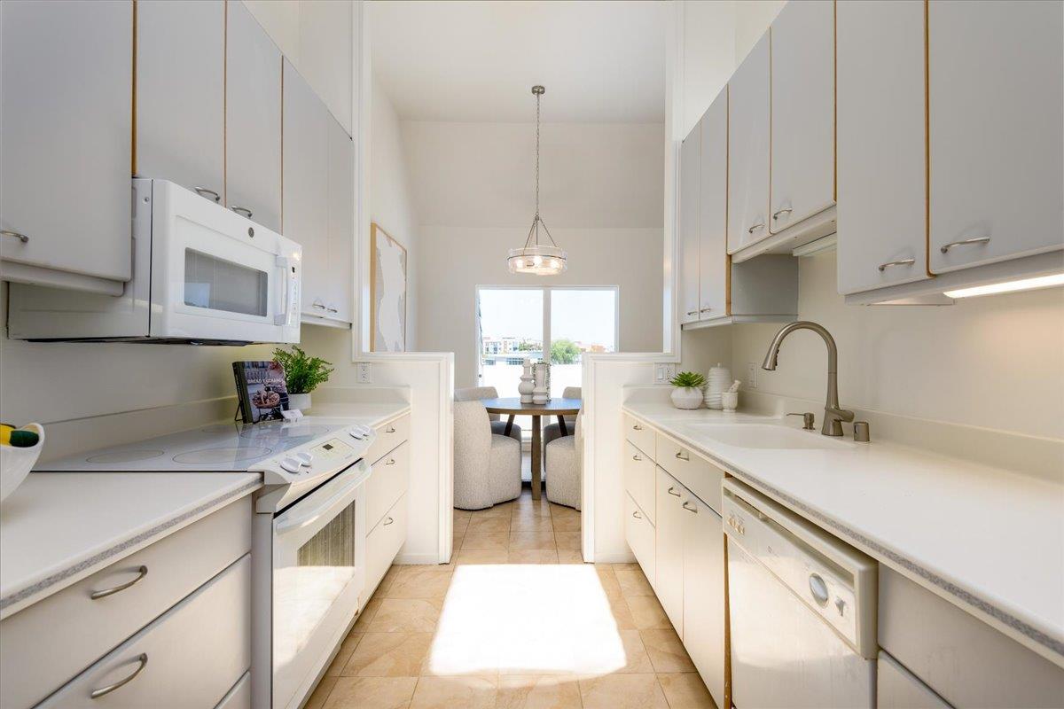 931 Lido Lane