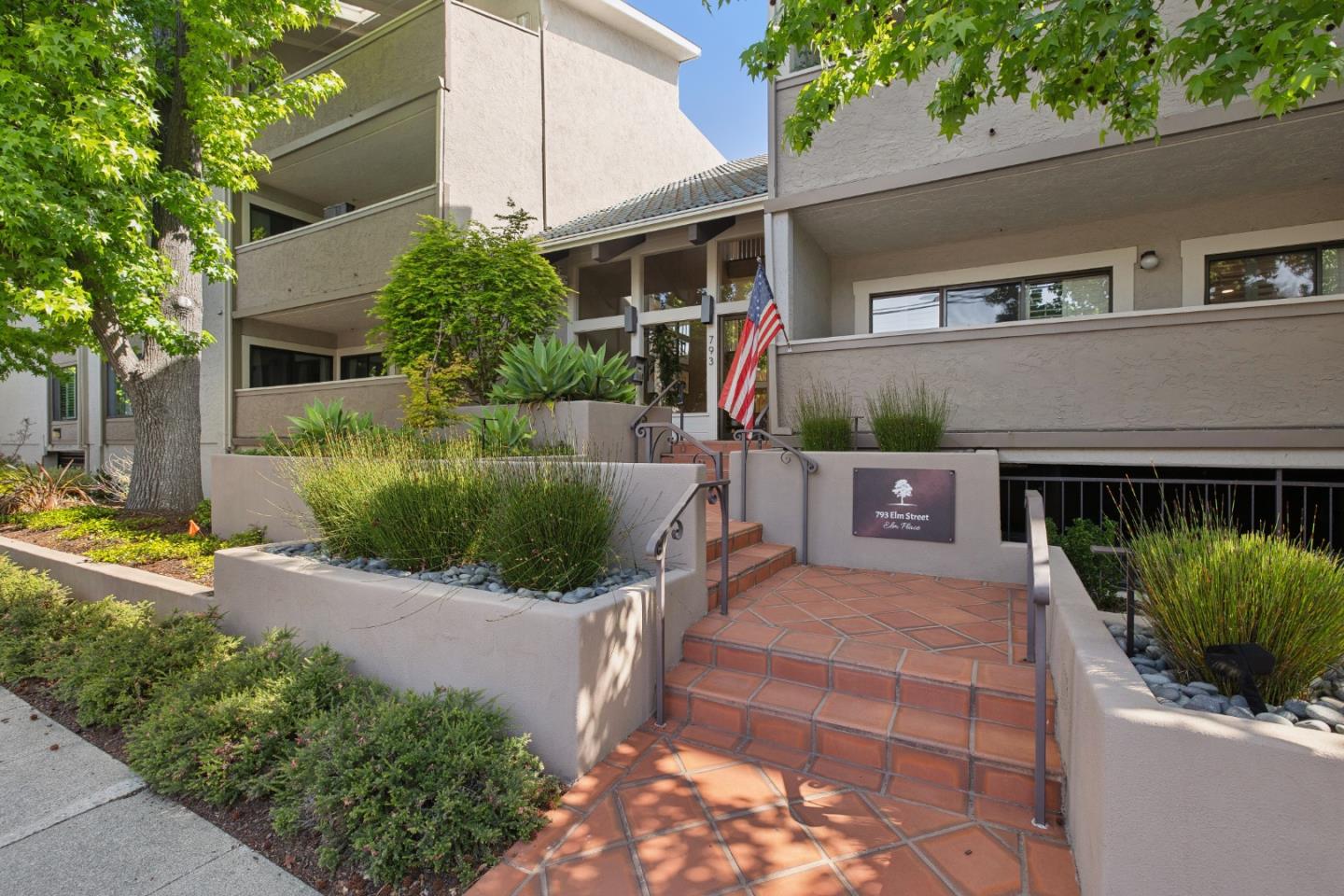 793 Elm Street 23