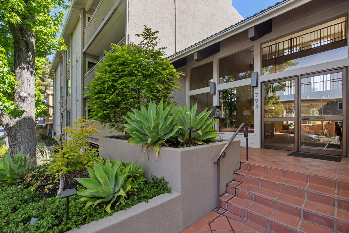 793 Elm Street 23