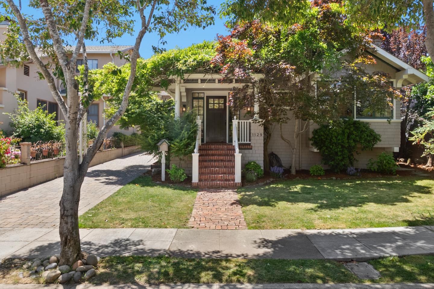 1129 Balboa Avenue