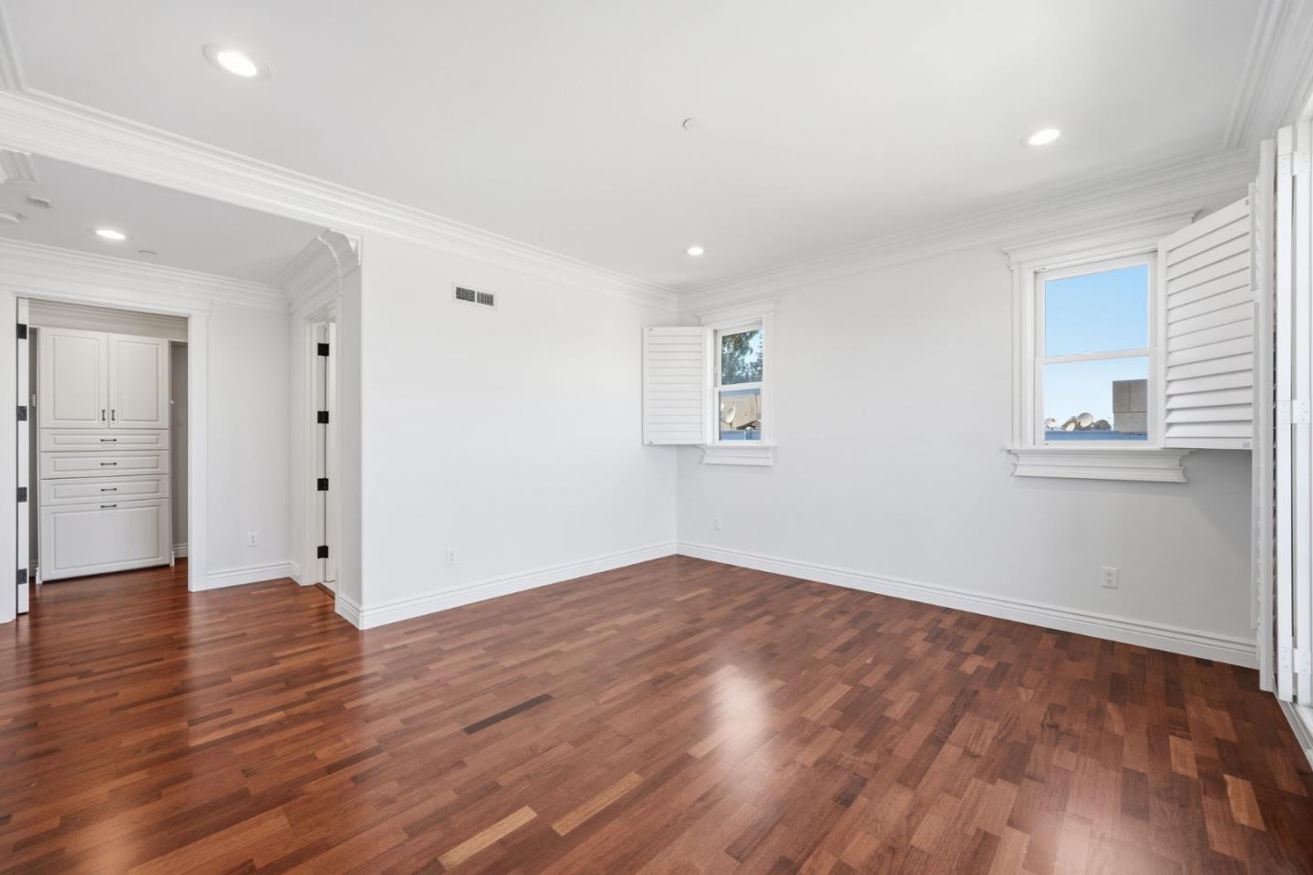 1226 El Camino Real 403
