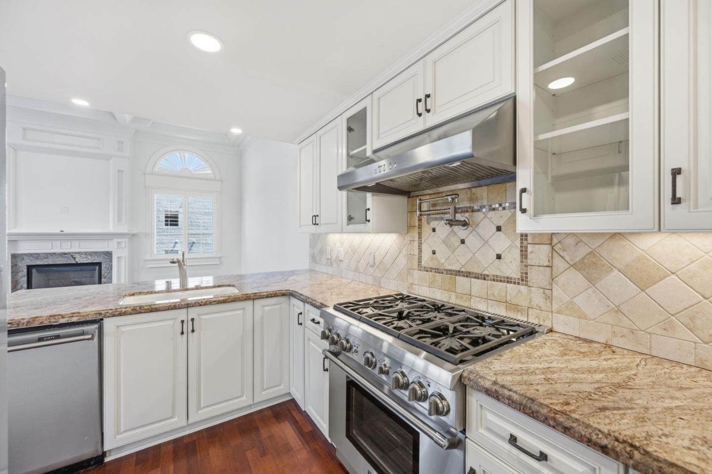 1226 El Camino Real 403