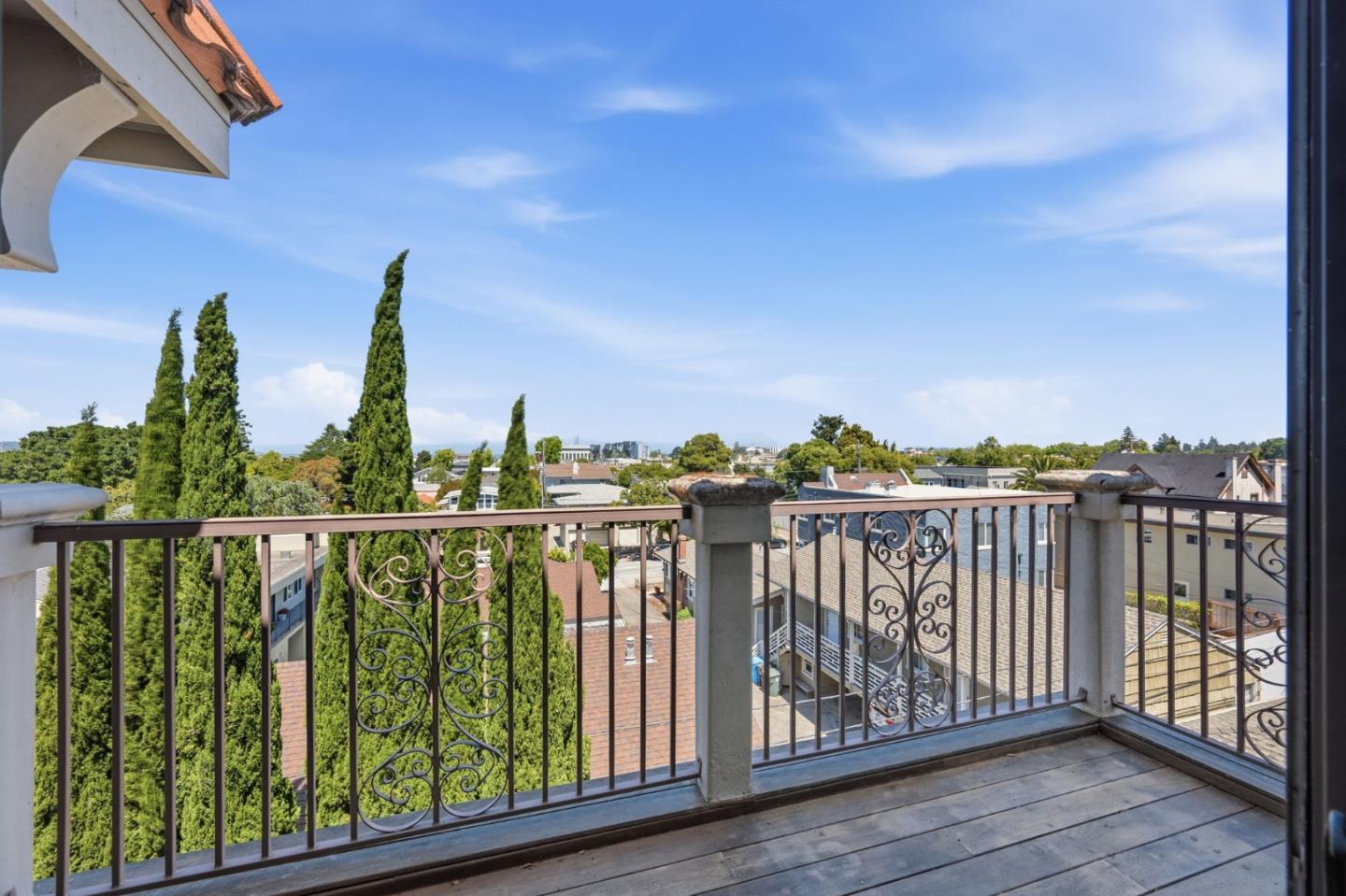 1226 El Camino Real 403