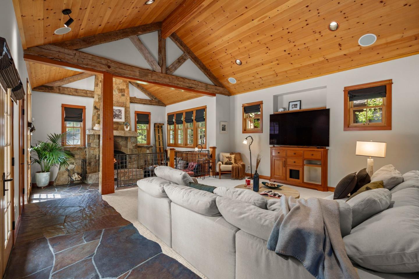 107 Shoshone Court
