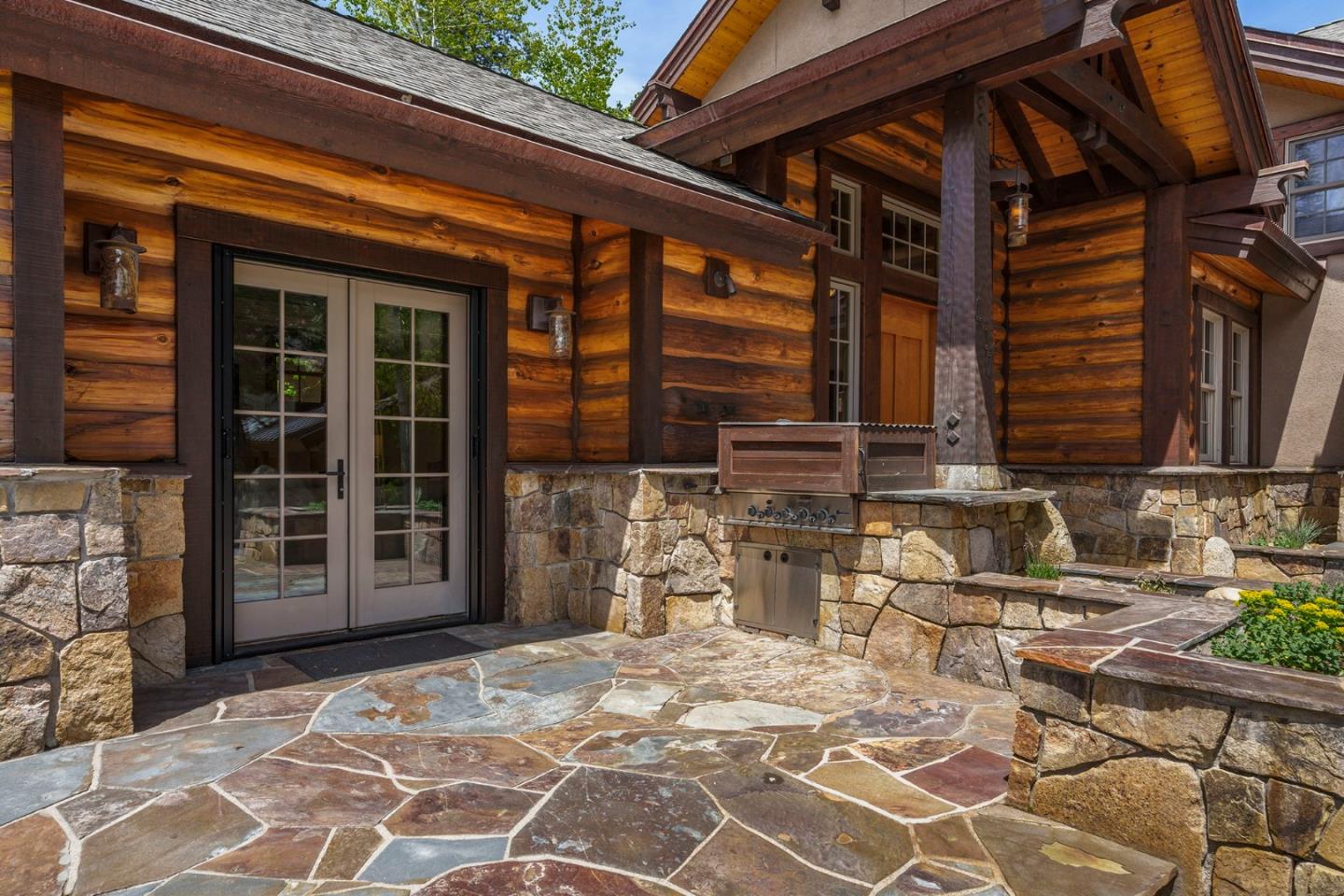 107 Shoshone Court