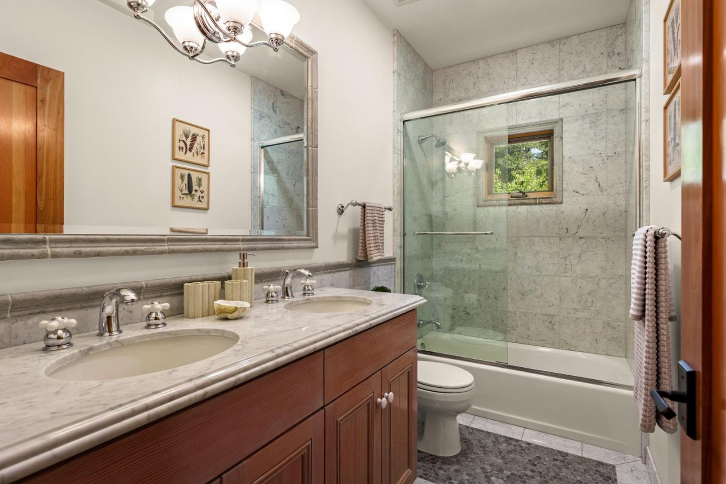 107 Shoshone Court