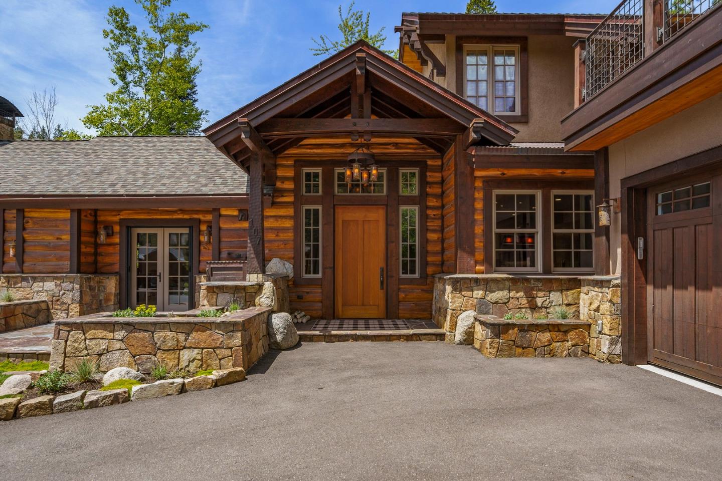 107 Shoshone Court