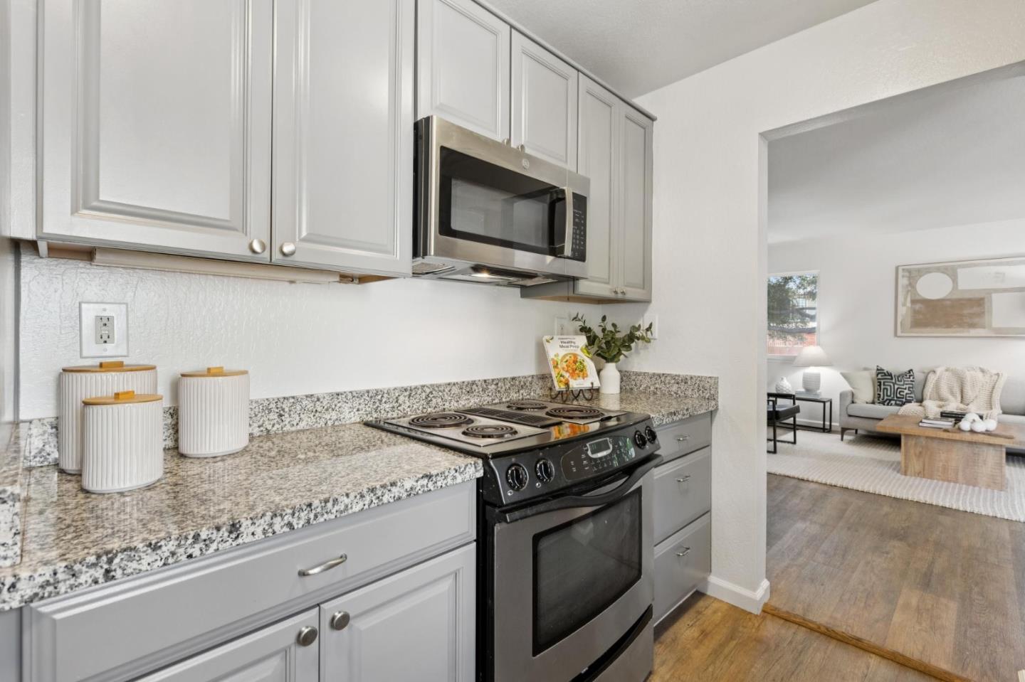 605 Highland Avenue 7