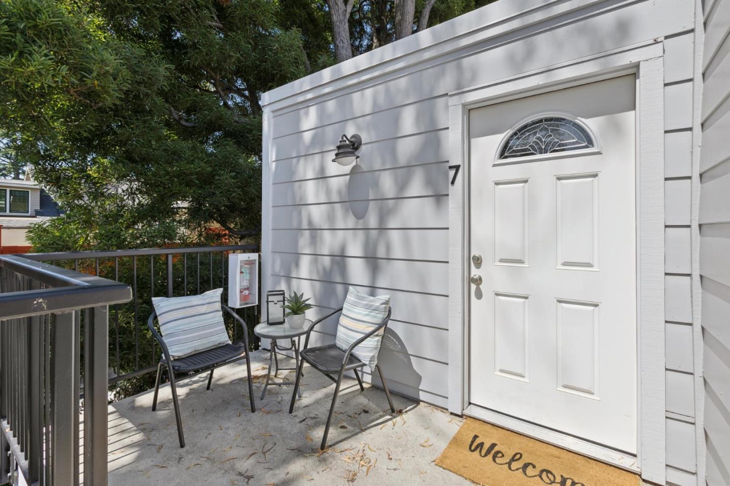 605 Highland Avenue 7