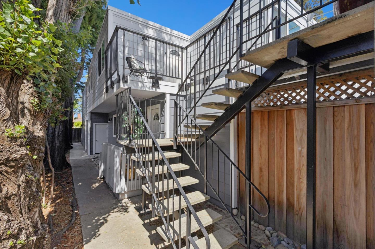 605 Highland Avenue 7