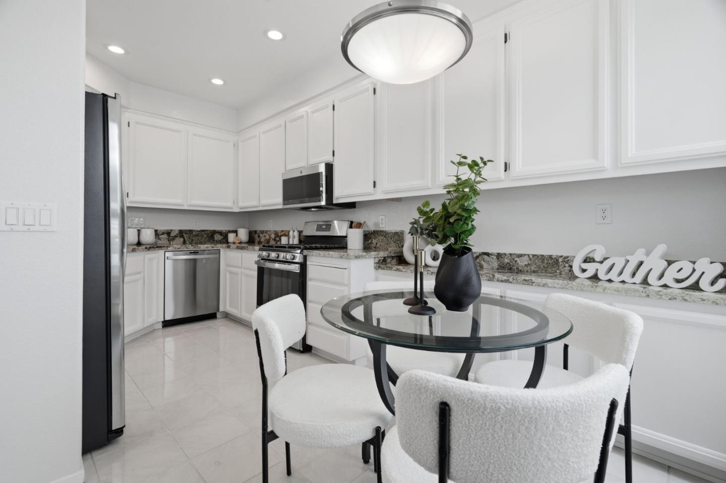 575 Shoal Circle