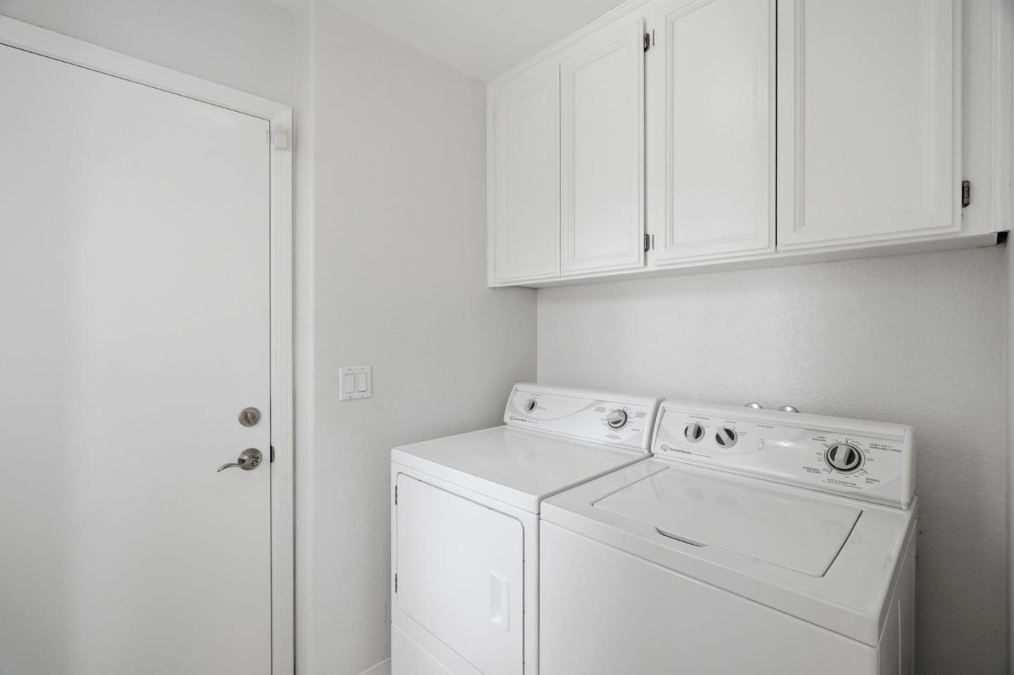 575 Shoal Circle