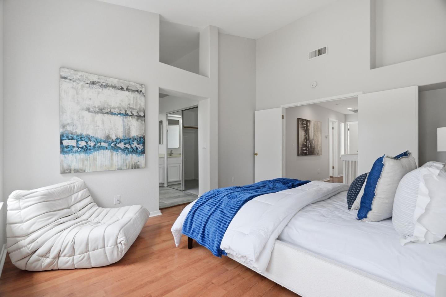 575 Shoal Circle