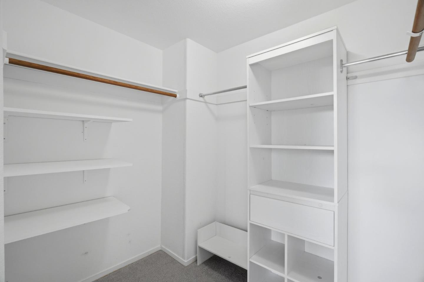 575 Shoal Circle