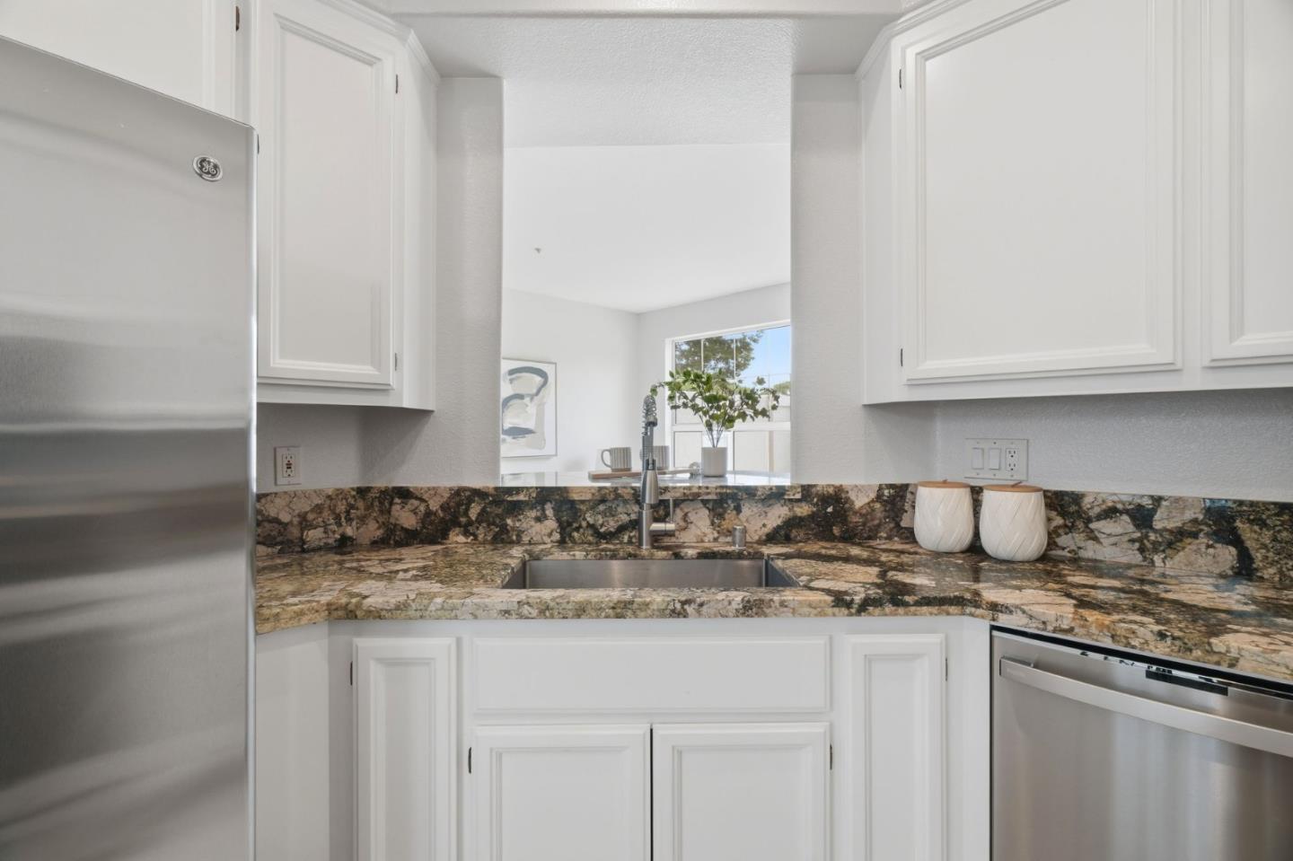 575 Shoal Circle