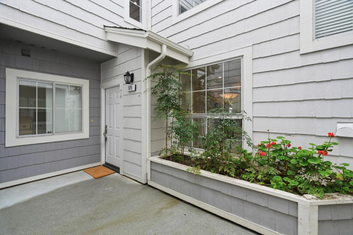 575 Shoal Circle