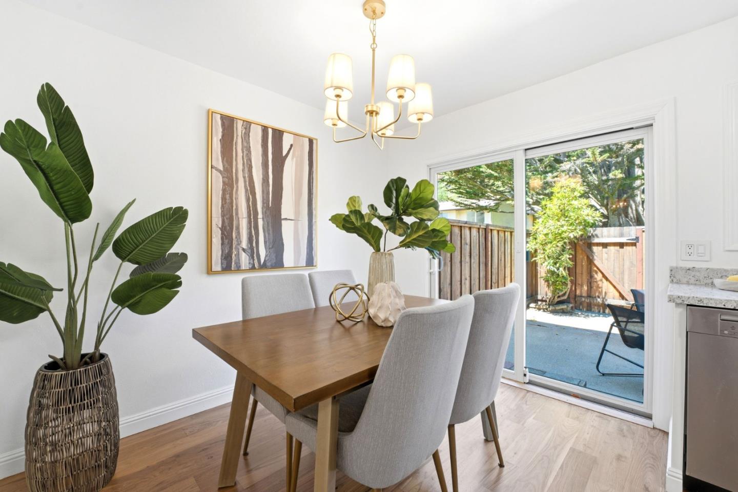 1145 Oddstad Boulevard