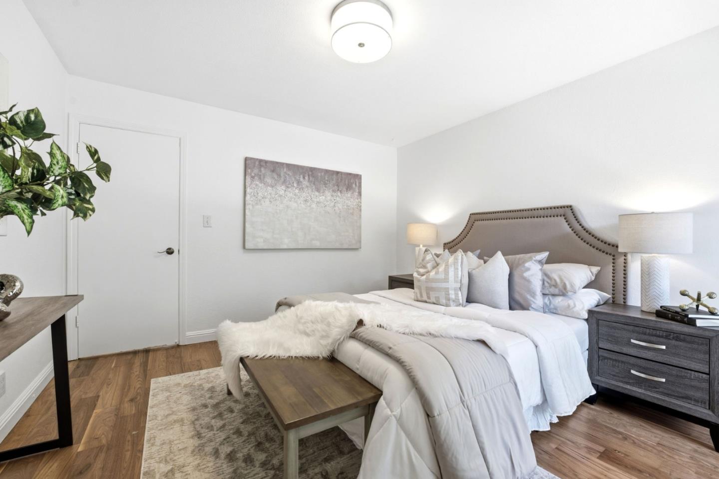 1145 Oddstad Boulevard