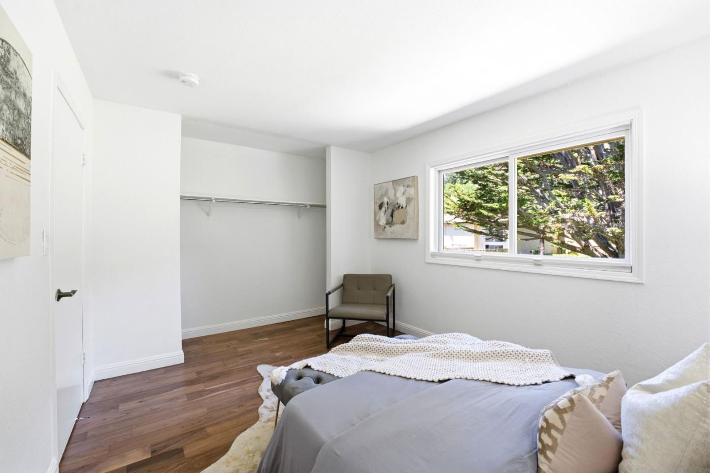 1145 Oddstad Boulevard