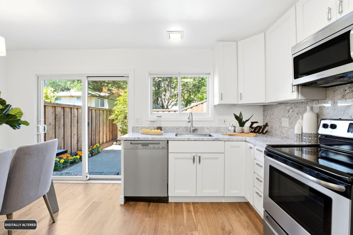 1145 Oddstad Boulevard