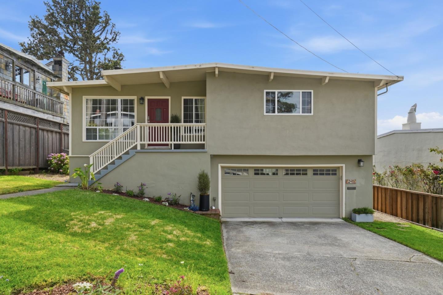 240 Reichling Avenue