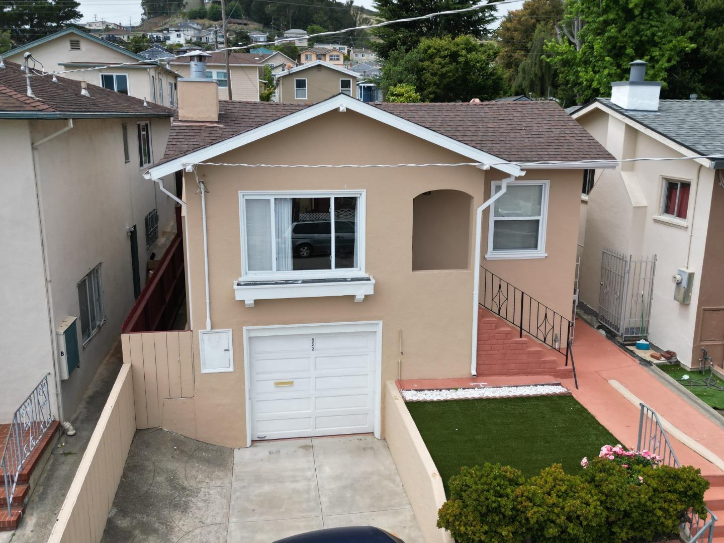 823 Linden Avenue